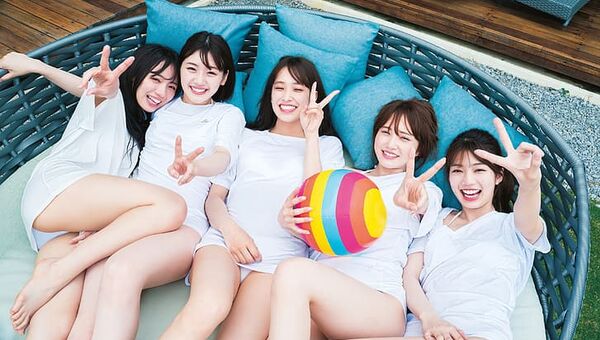 Hinatazaka46 (日向坂46)